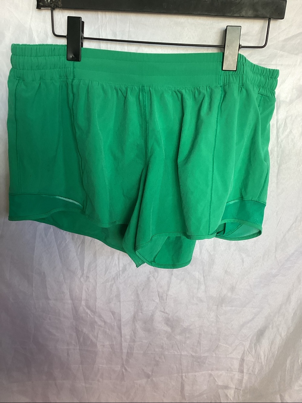 Lululemon hotty hot shorts - Picture 3 of 7